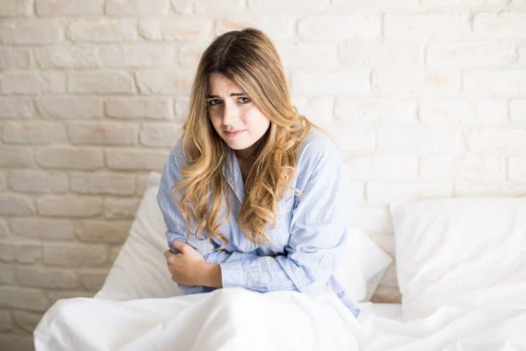 Sindromul premenstrual – cum putem noi femeile să îl gestionăm eficient