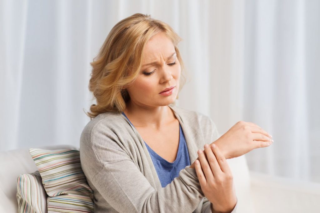 Tenosinovita – modalităţi de diagnosticare, strategii de ameliorare a simptomelor și alte informații utile