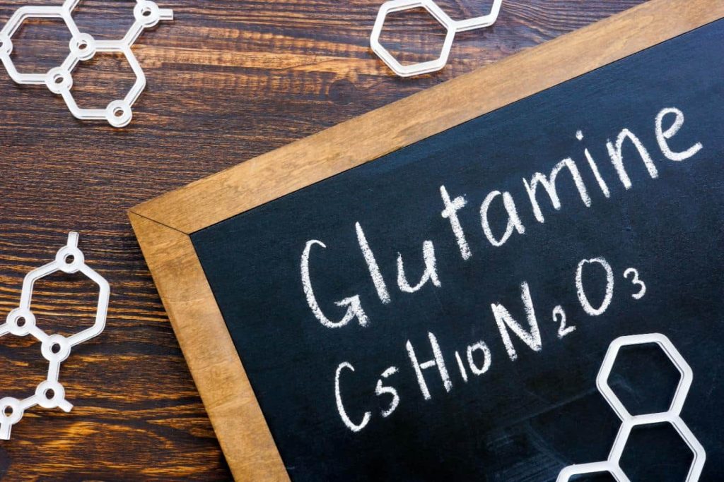Glutamina – beneficii, utilizări și efecte asupra sănătății