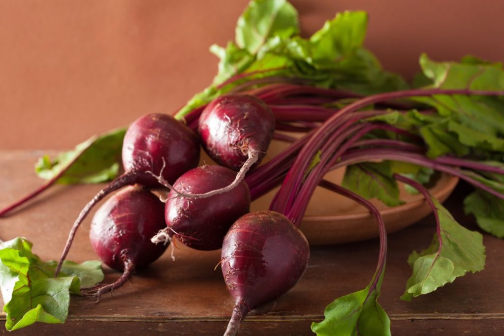 Calorii pentru sfecla roșie – valori nutritive, beneficii pentru sănătate și recomandări de rețete sănătoase
