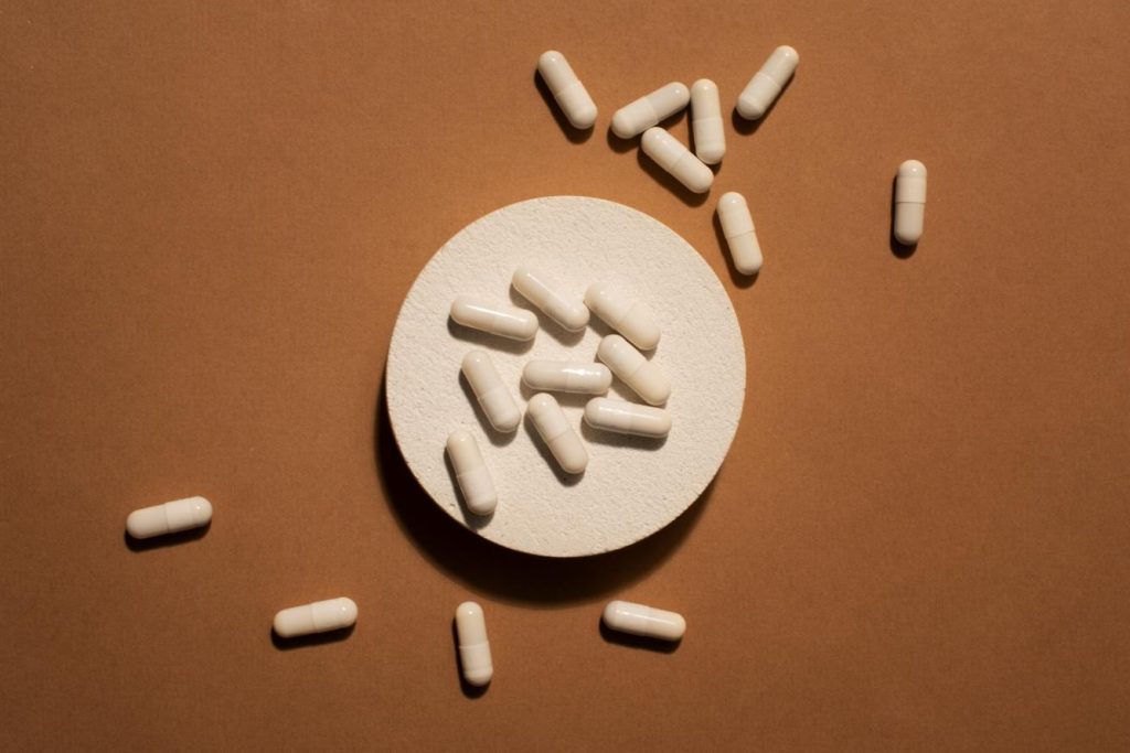 Ginsengul siberian: beneficii pentru organism și utilizări sub formă de ceai, capsule și pastile