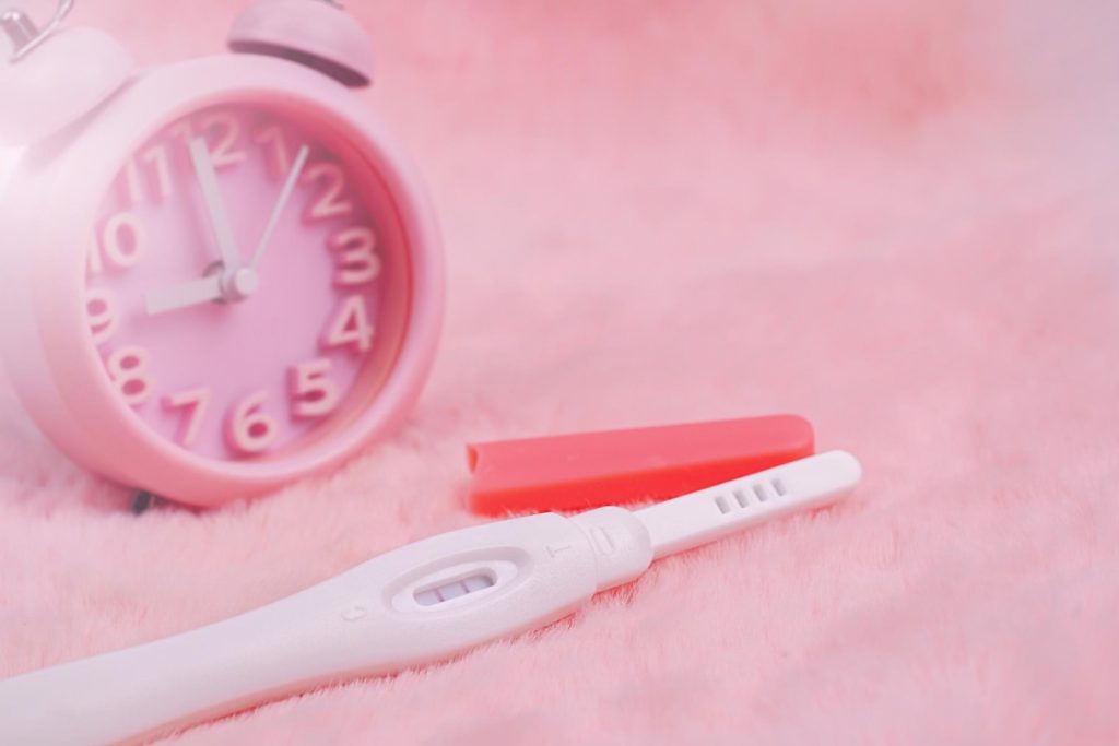 Ovulația – ce este, simptome și cum identifici perioada fertilă la femei