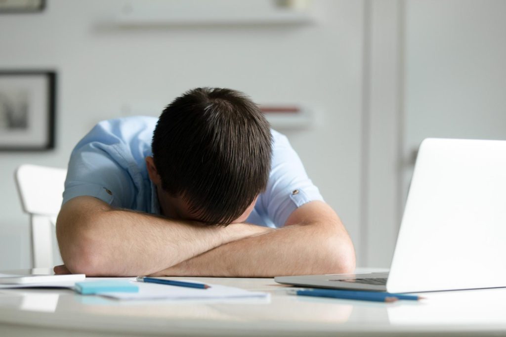 Ce boli ascunde oboseala? Cauze ale oboselii cronice și ale stării de lipsă de energie