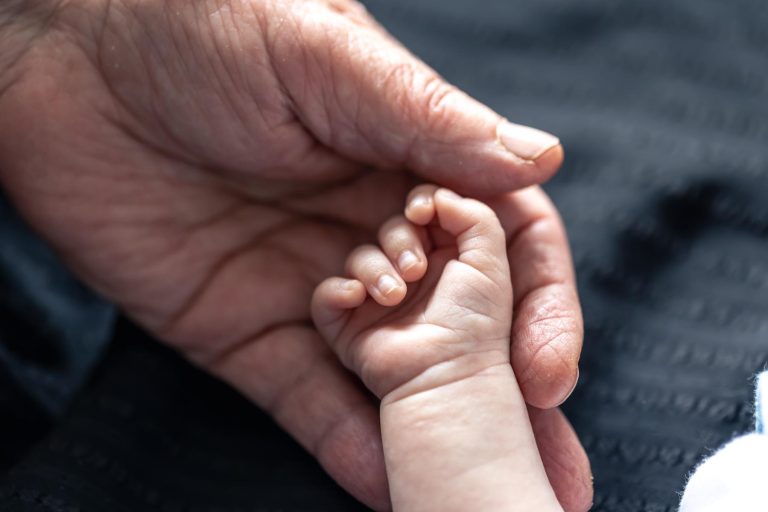 Antibiotice pentru bebeluși și copii mici: ce probiotic se ia și cum protejezi flora intestinală
