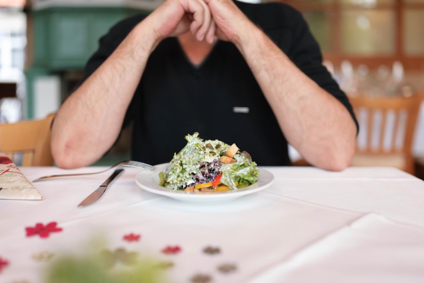 Fagofobie (barbat care refuza sa manance, salata Cezar, frica de inghitire, tulburare anxioasa)