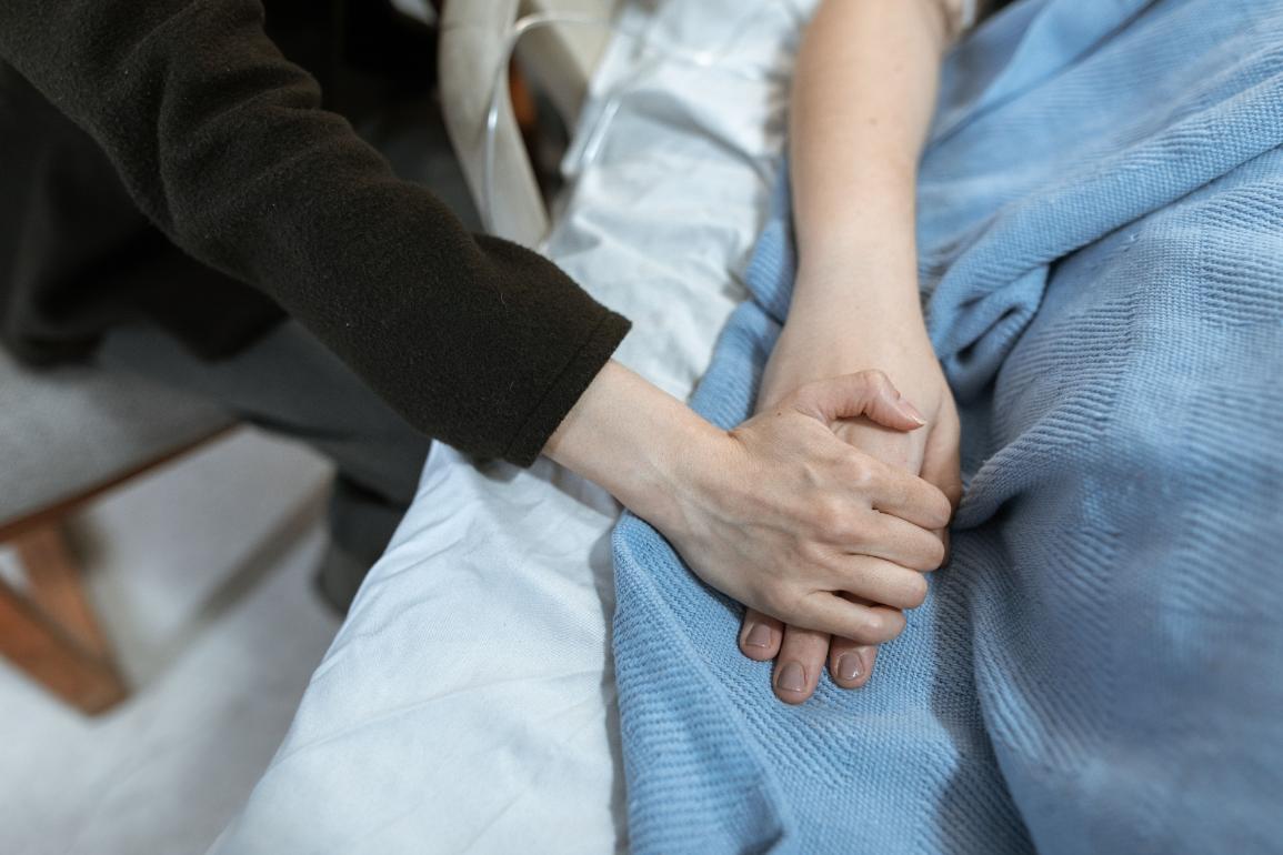 1. Fistula dupa operatie pacient, maini