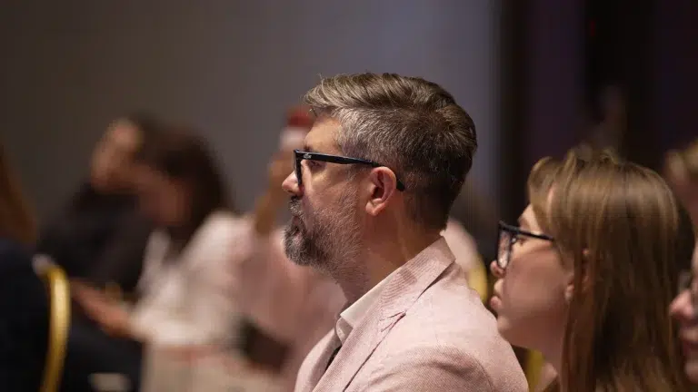 Participant în sala conferinței Business Days Timișoara 2026, Iulius Town