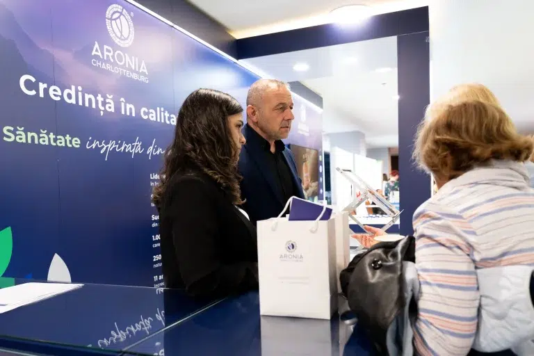 Echipa Aronia Charlottenburg în dialog cu medici la congresul național din Sibiu