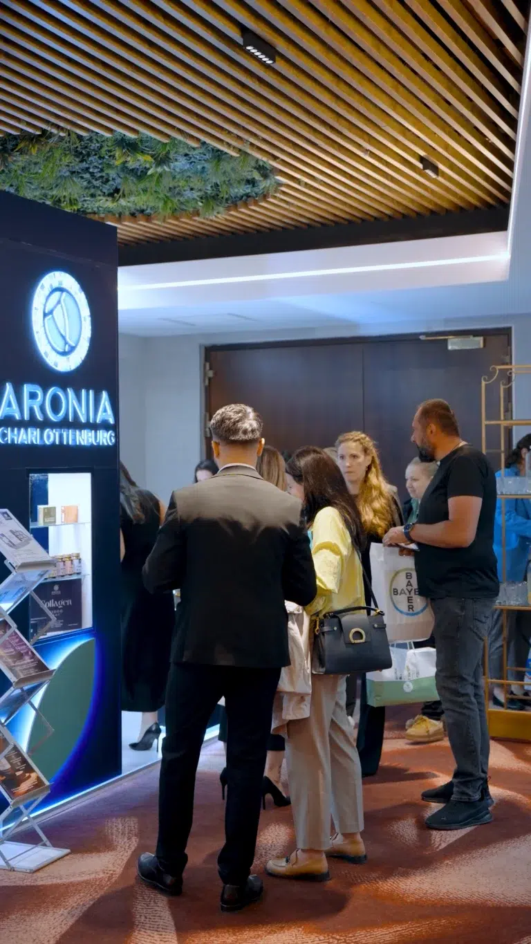 Participanți la standul Aronia Charlottenburg, Hotel Internațional Iași
